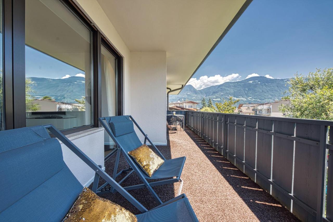 Goldfinger + Suites Lana Ngoại thất bức ảnh