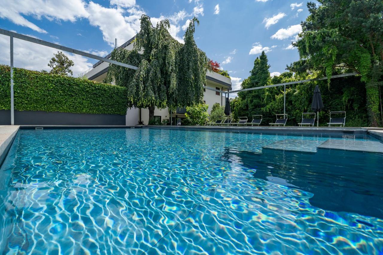 Goldfinger + Suites Lana Ngoại thất bức ảnh